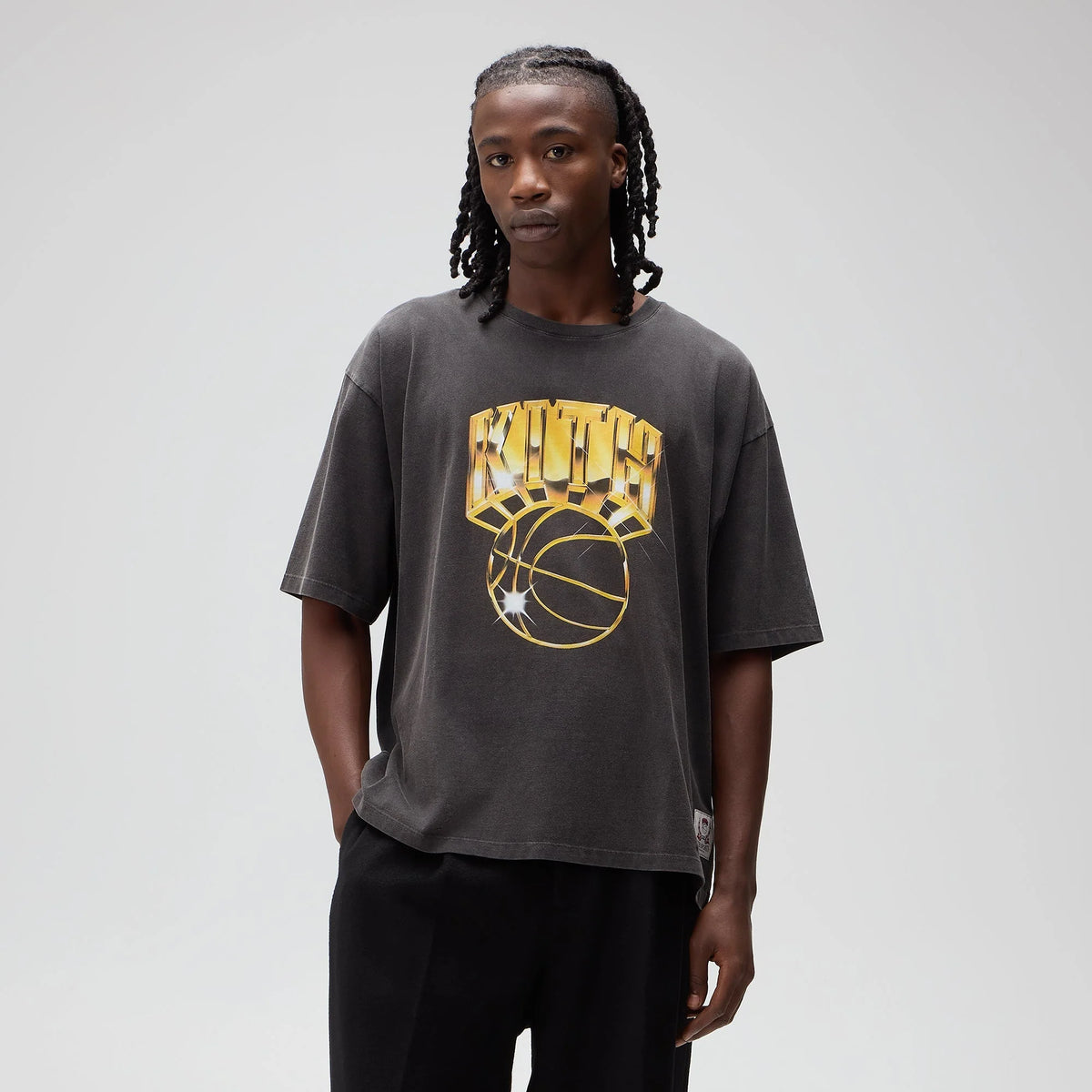 Kith for the New York Knicks Gold Vintage Jones Tee - Black