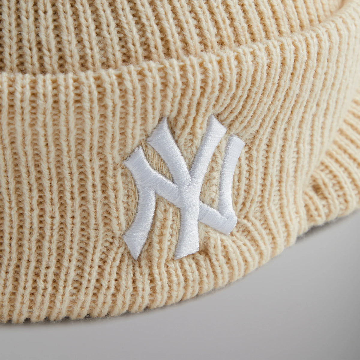Kith for the New York Yankees Visor Beanie - Sandrift